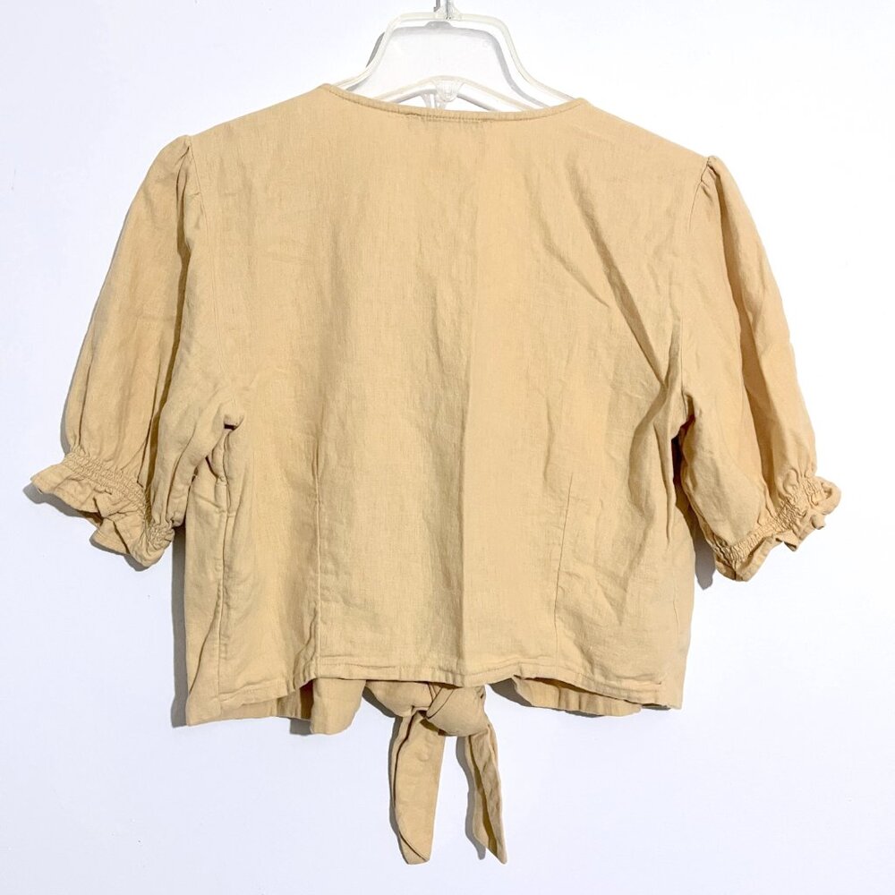 Abercrombie and Fitch Line Blend Tie Front Shirt - Picture 5 of 10